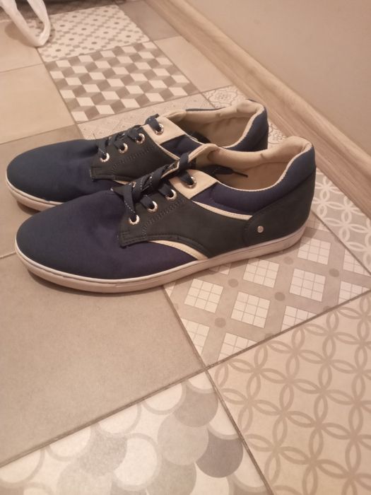 Продам мужскую обувь