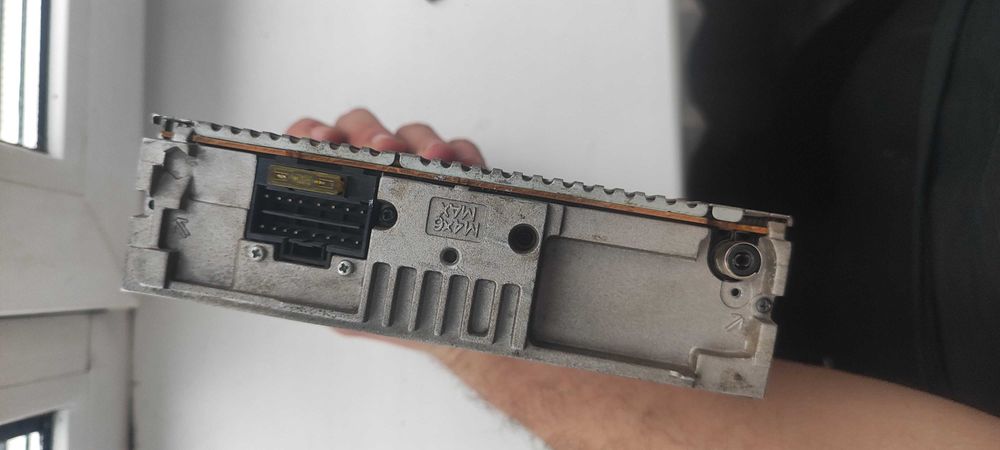 Продам магнитолу sony оригинал
