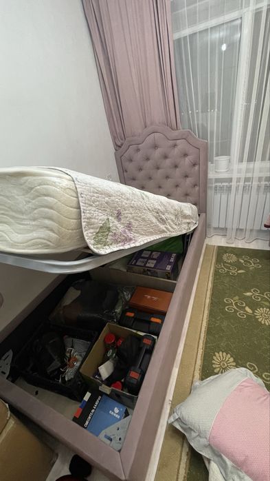 Односпальная кровать