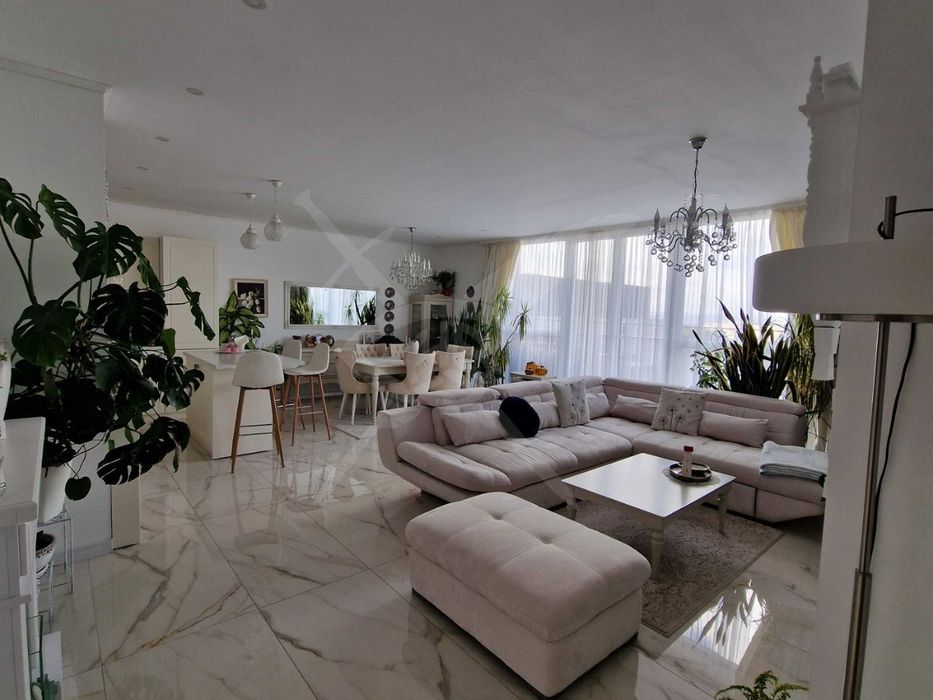 Продава се Тристаен апартамент в Варна, Гранд Мол Варна - 174 кв.м за 2069 €/кв.м - Снимка #1