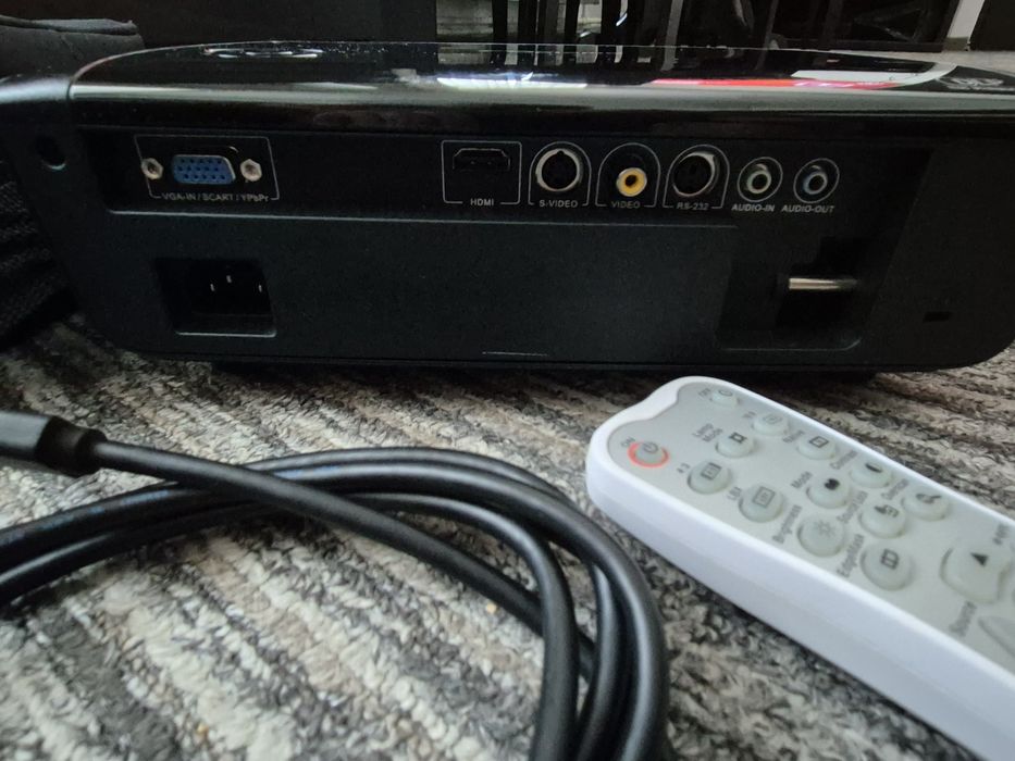 Vand Videoproiector Optoma HD600X HDMI Pachet Complet.