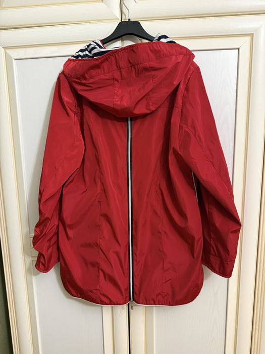 Куртка плащ красный