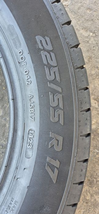 2 anvelope vara Vredestein 225/55/17C,dot 2023.Pretul este pe bucata.