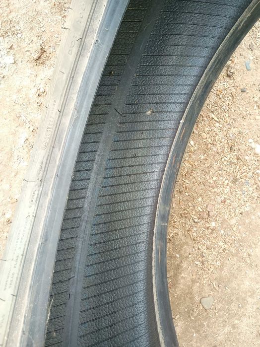 Vând 4 anvelope de vara 205/65/R15C, 450 lei