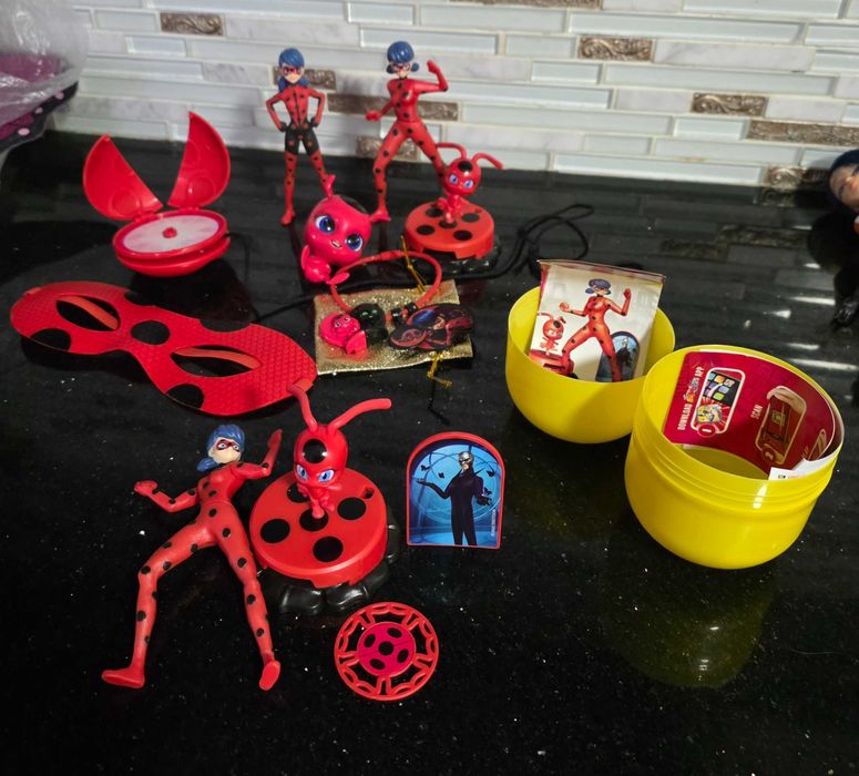 Кукли, фигурки Miraculous, Калинката и Черния котарак
