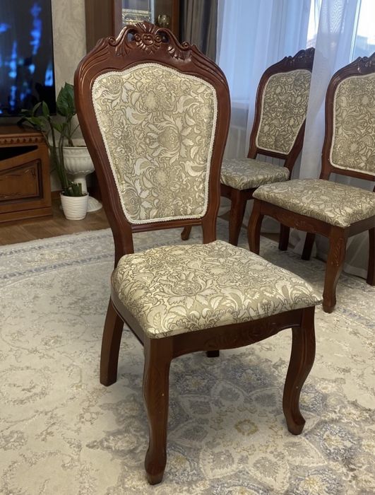 Стулья из цельного древа дуба