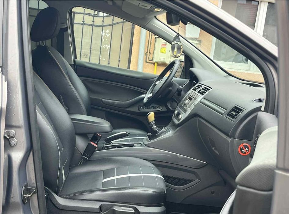Ford Kuga, an 2011
