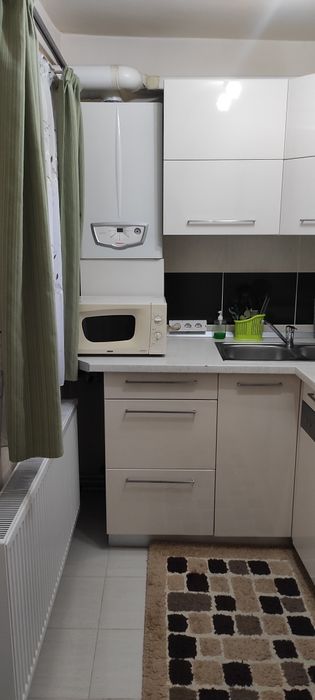De închiriat apartament cu 1 camera 240 euro