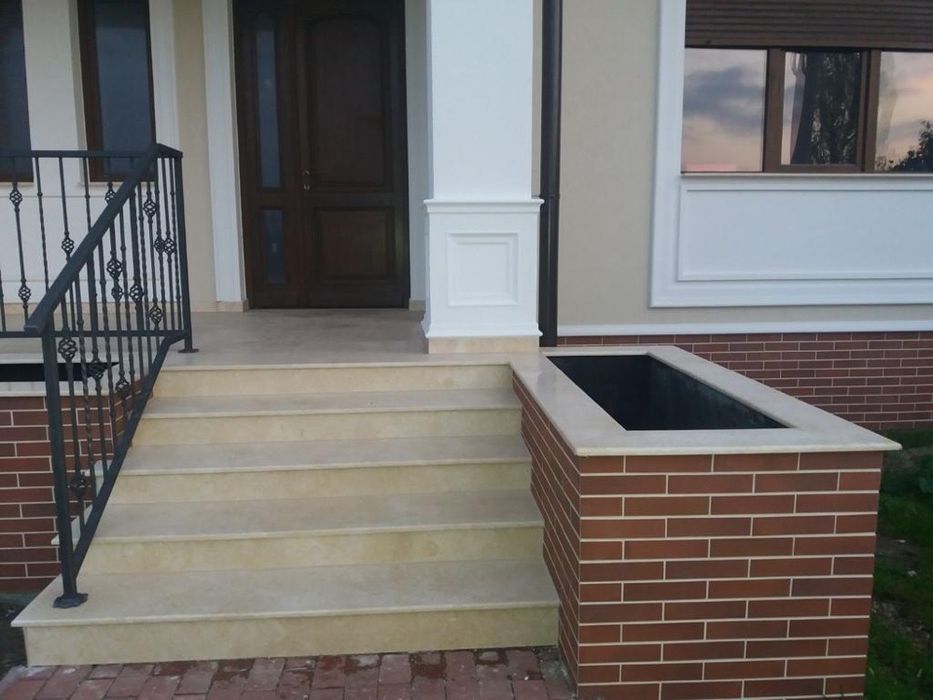 Trepte din marmura/granit/travertin in Timisoara