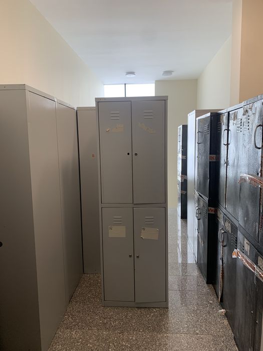 Шкафчики для склада или раздевалок