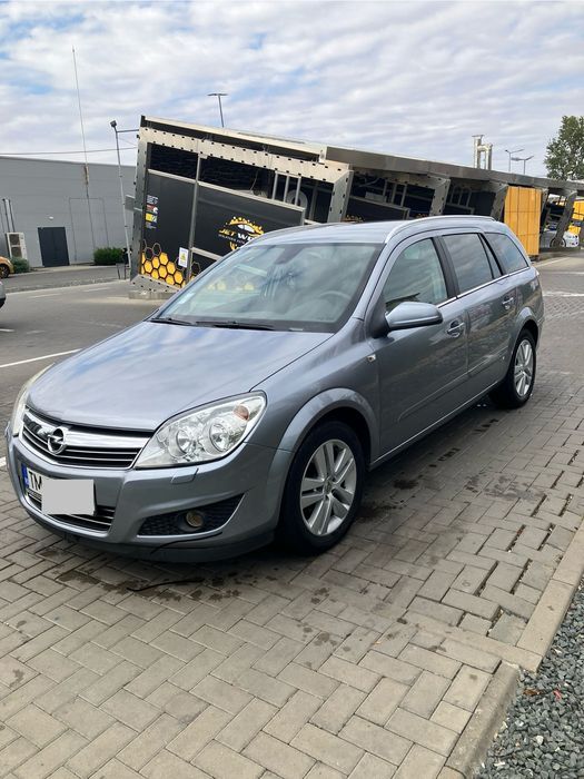 Vand Opel Astra H intretinut - facelift 125 cai