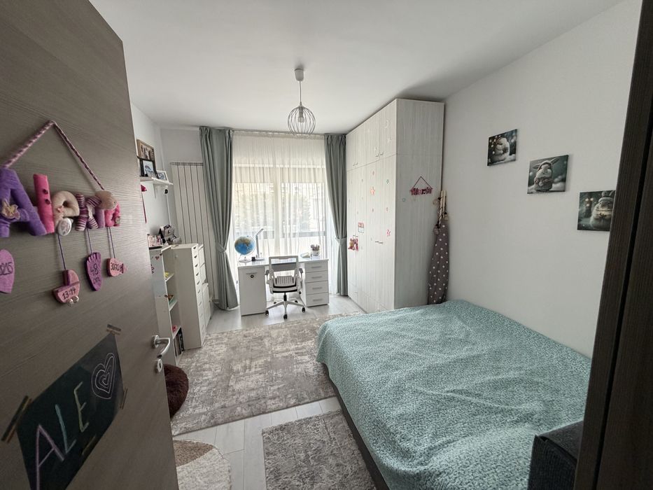 Vand apartament 4 camere cu parcare si boxa 21 Residence Politehnica