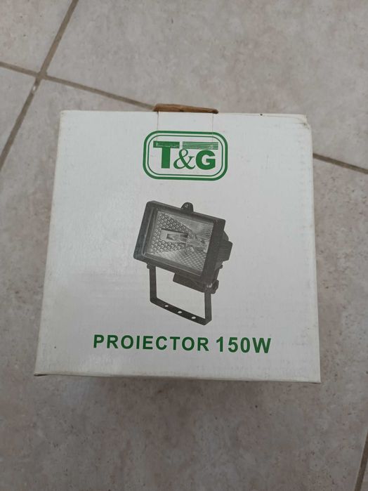 Proiector T&G de 150W (2 bucati) (pret pentru toate)