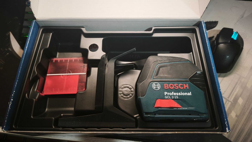 Лазерный нивелир Bosch GCL 2-15 (Red Line) + Штатив BT 150