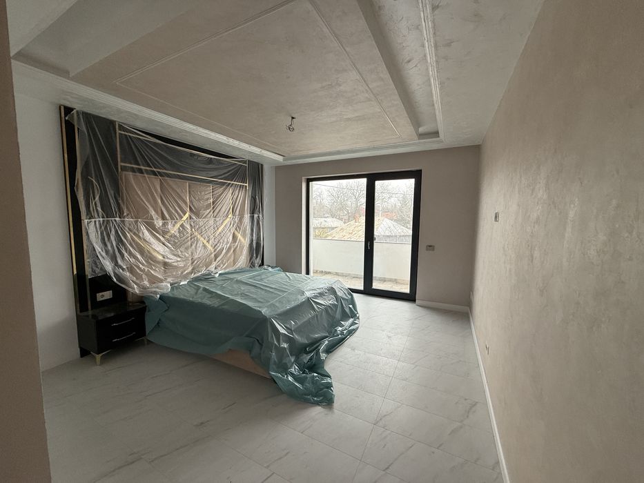 Vând casă in Aroneanu in cenntru