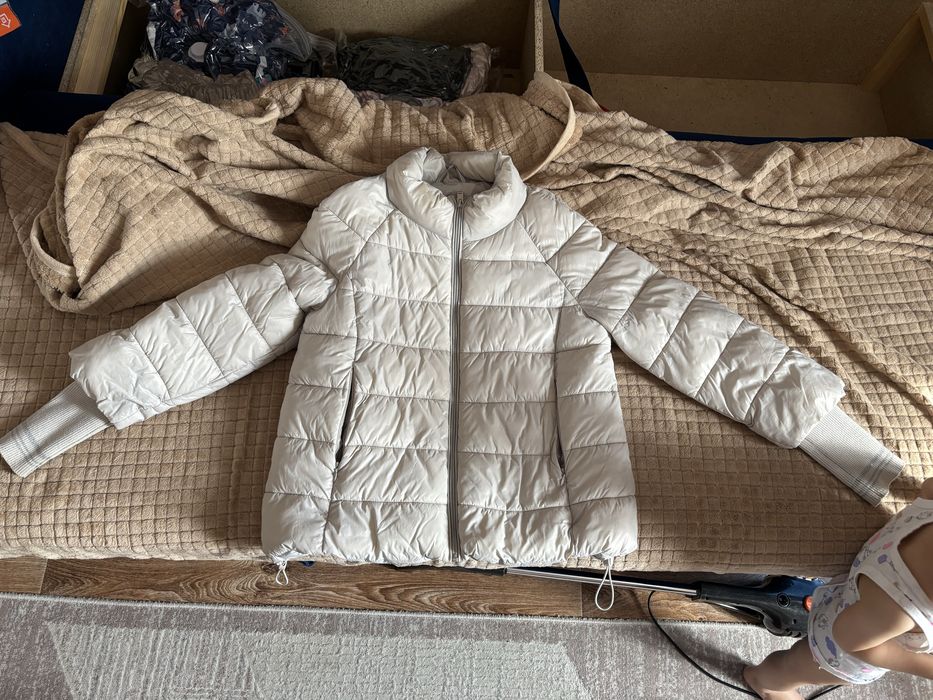 Продам кутку весна осень S размер