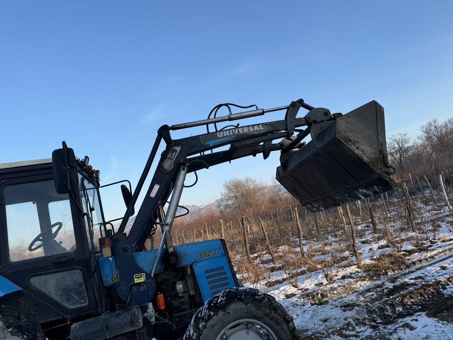 Фронтальный погрузчик