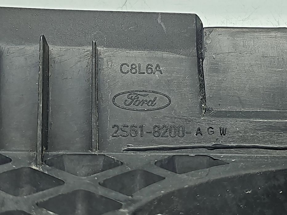 Grila bara fata Ford Fiesta 5 [Fabr 2001-2010] Hatchback  2S61-8200-AG