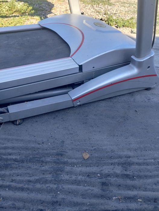 Продавам бягаща пътека електрическа