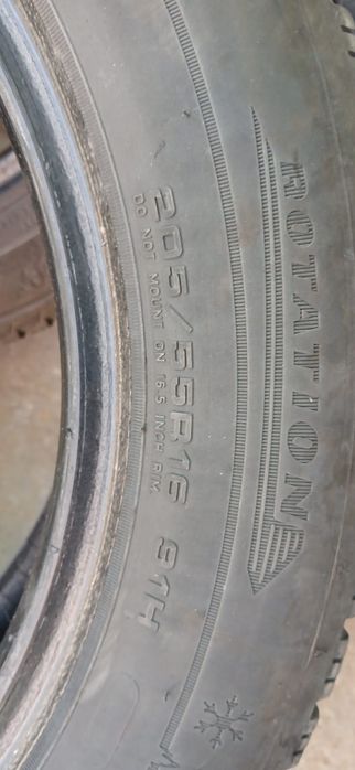 Vând 2 cauciucuri 205/55 R16 m+s dot 2023