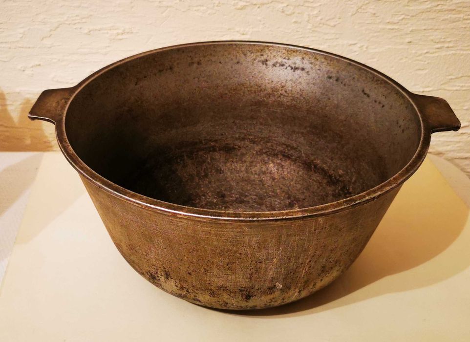 Казан 2 шт, СССР; мясорубки СССР, сковорода