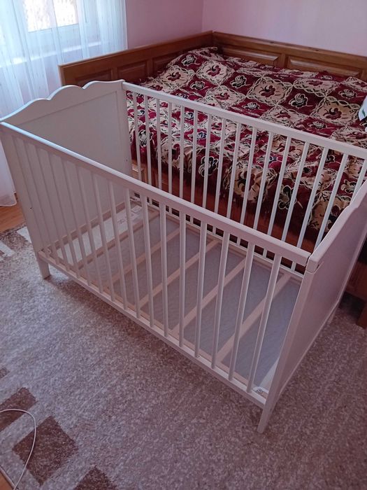 Patut copii confectionat din lemn fag foarte putin folosit stare nou.