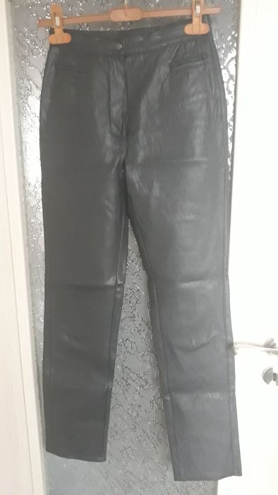 Кожен панталон high waist