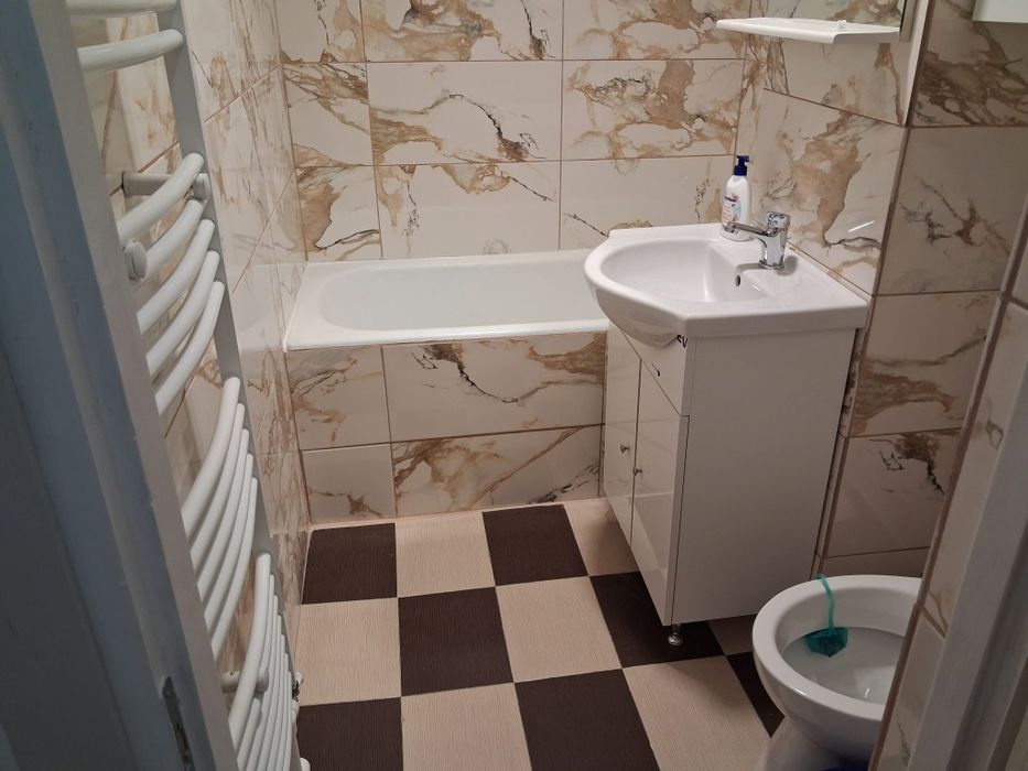 Închiriez Apartament - mobilat și utilat complet