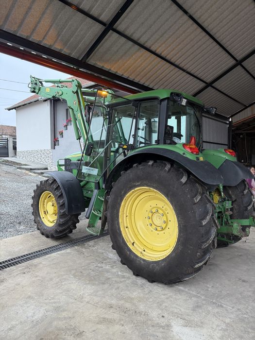Tractor John deere 6620 Cu incarcator 132 CP