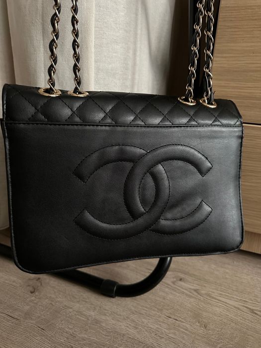Класическа чанта Chanel!