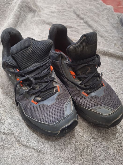 pantofi adidas terrex 42