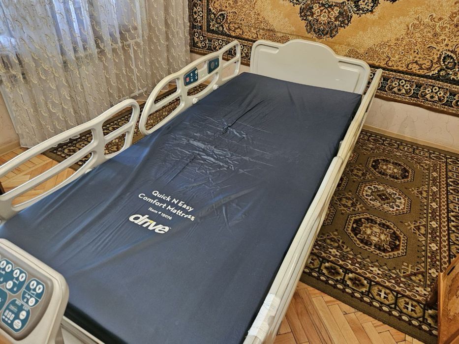 Медецинская кровать