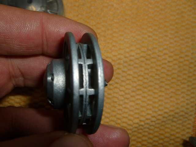 продавам Метални колела за 1/16 Henglong Tiger Tank