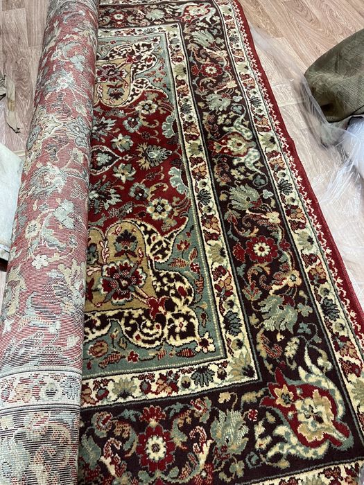 Продам ковер в отличном состоянии