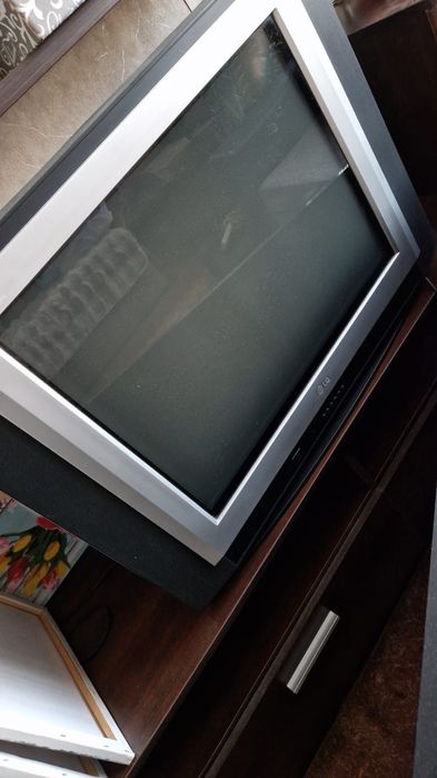 Телевизор LG рабочий