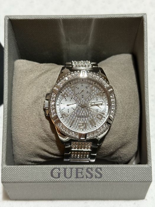 Часовник Guess Lady Frontier