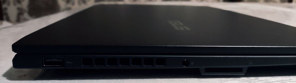 Asus creator ID+COLOR: 3K BLACK