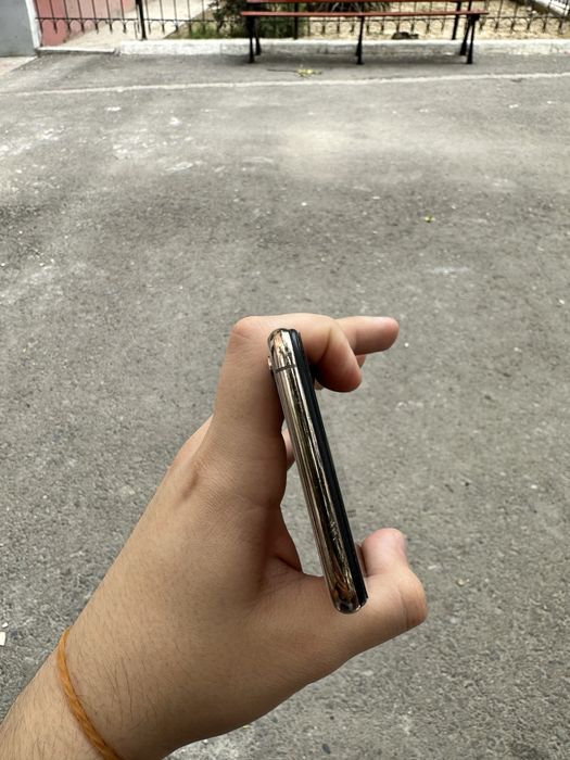 СРОЧНО продаеться iphone xs max