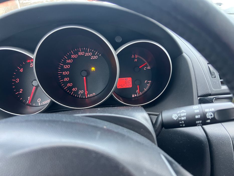 Vând Mazda 3- An 2006, Fiabilă, confortabilă și gata să pornească!