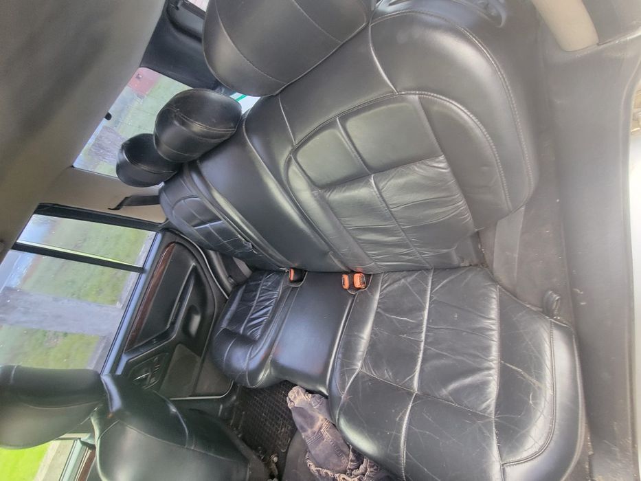 jeep grand cherokee 2004
2.7 crd
volan stanga
cutie automata quadra drive
carlig remorcare 3300kg
inm ro acte la zi
autoutilitara 4 locuri
4500e
