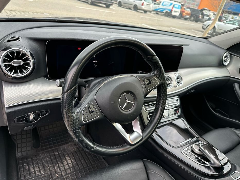 Mercedes advangard E 220 /2018