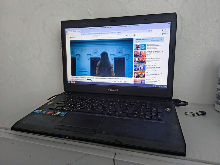 Asus G73JH – veteran ROG 17”, i7, 12GB RAM, SSD + HDD, tastatură ilumi