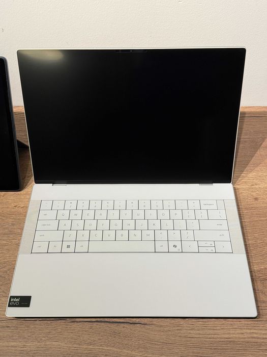 Laptop Dell XPS 14 9440 14.5" Ultra 7 155H 16GB Ram RTX 4050 1TB NOU