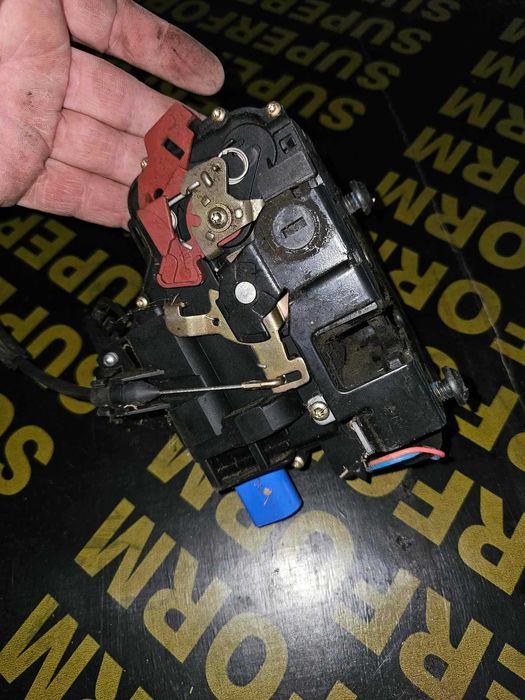 Broasca dreapta spate Skoda Fabia Cod 6Y0839016