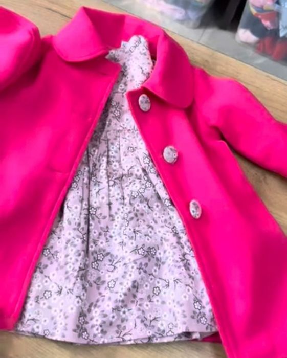 Продаю для девочки Новая тройка