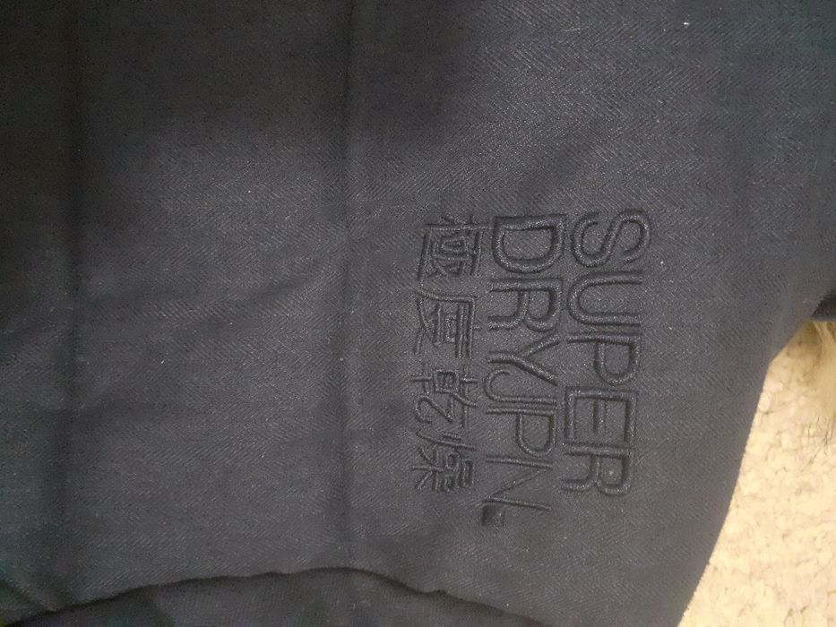 Geaca dama supercalduroasa si rezistenta