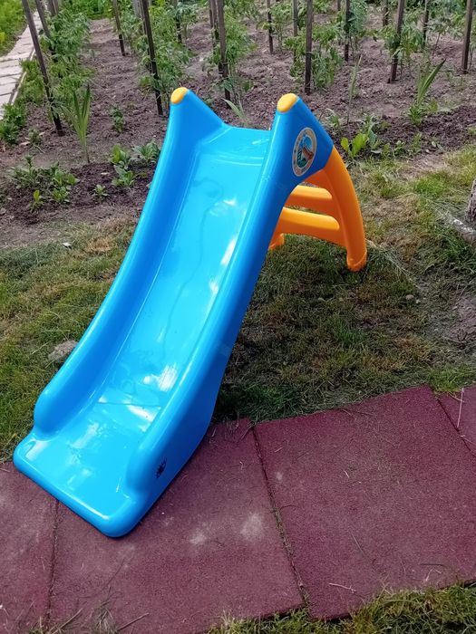 Topogan/ tobogan de plastic, puțin folosit