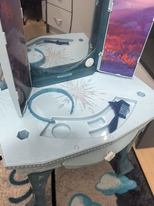 Тоалетка с огледало Disney Froze Елза