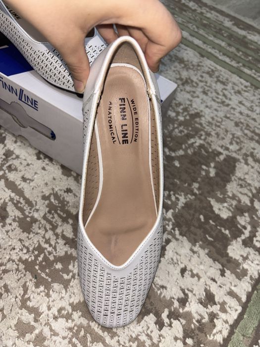 Туфли,новые,удобные,белые