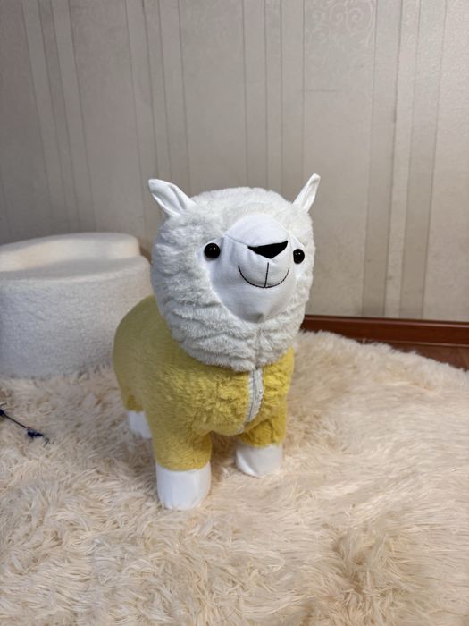 Продаю ламу пуфик